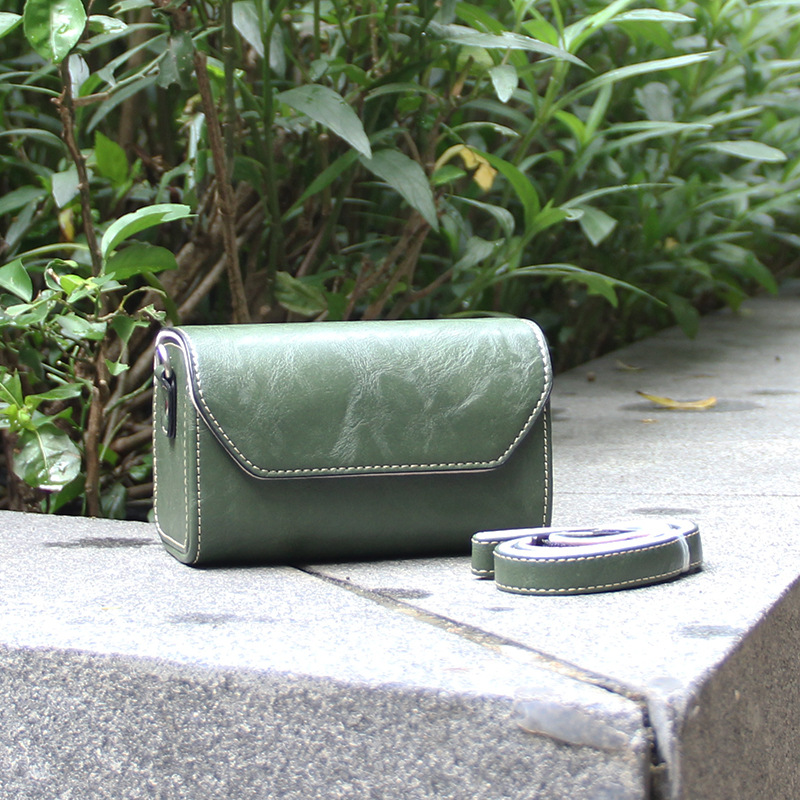 V888-ELOSUNG33112-202505301138-00 Green PU Leather Camera Bag for Fujifilm X Canon G Olympus PEN - Compact Vintage Design - Image 1