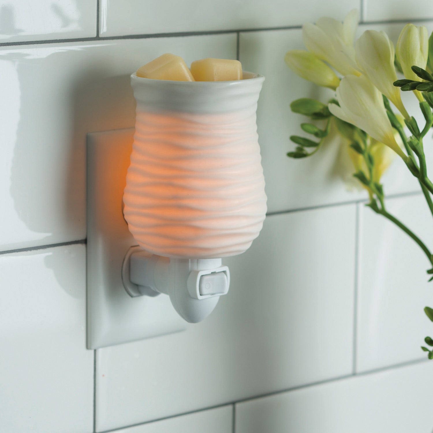 V1049-PIHMY-202508141710-00 Harmony Pluggable Warmer - Image 1