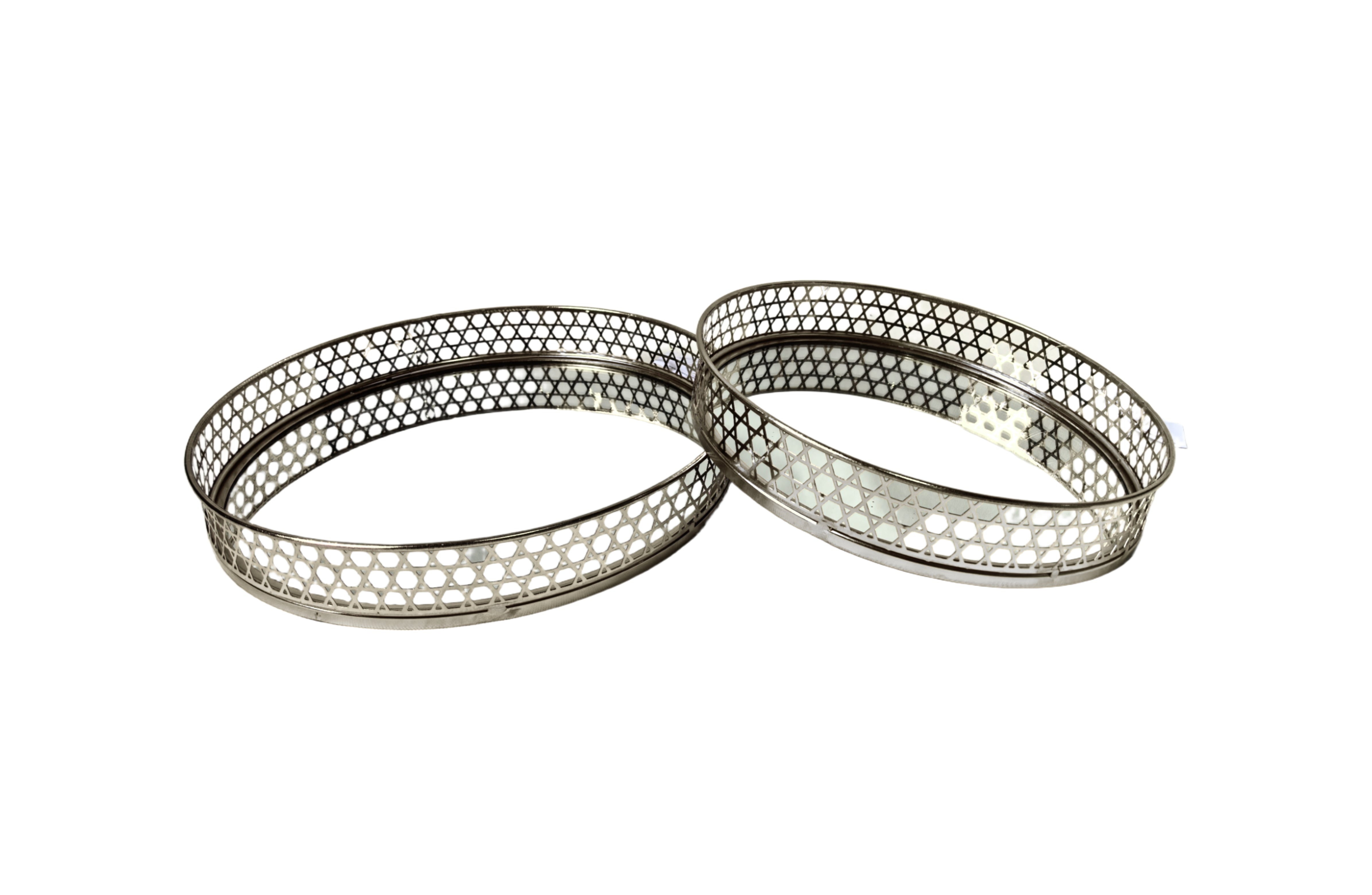 V292-HD-TR-ROUND-L-NINA-SILVER-202508221620-00 Nina Tray - Round - Large - Silver - Image 1