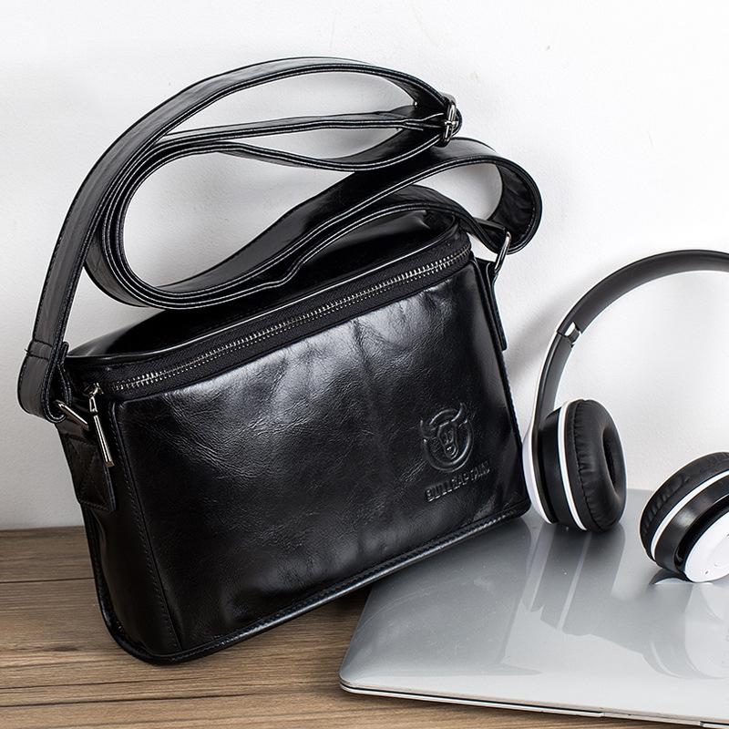 V562-A1068022060DBT-202508291045-00 Men Brown Leather Shoulder Bag - Cool Black - Image 1