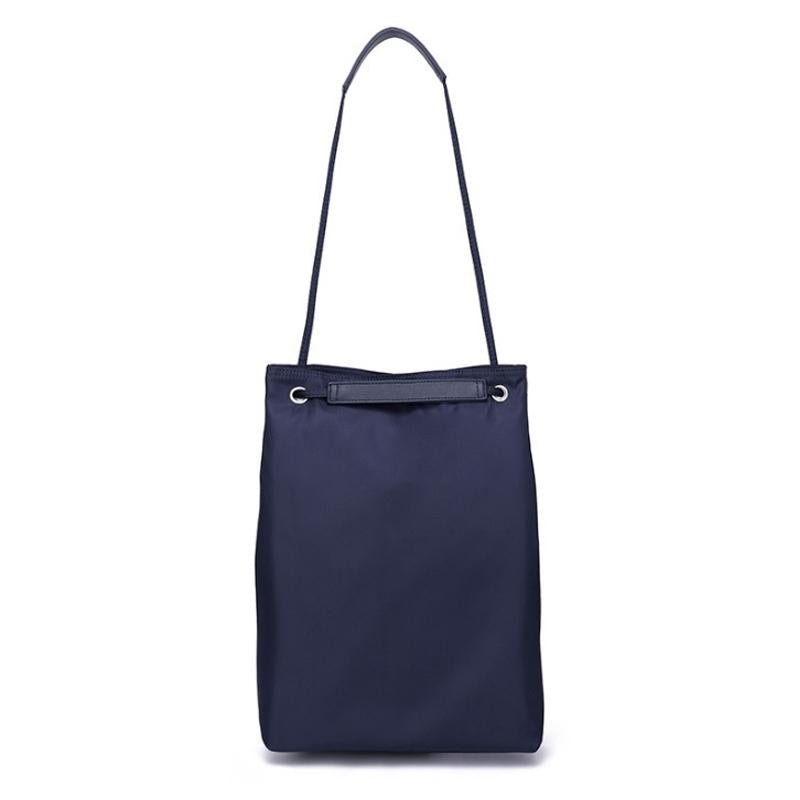 V562-E1046053060DBT-202508281053-00 Small Apple Macbook Shoulder / Messenger Bag - Handheld - Navy + Black Pu Power Bag - Image 1