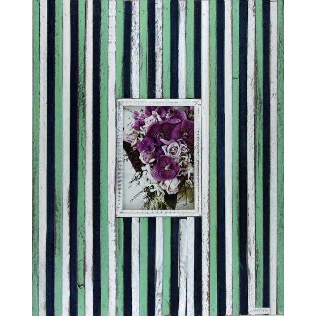V637-WF-D75546-SMALL-202508260530-00 Rustic Single Photo Frame 50cm - Image 1