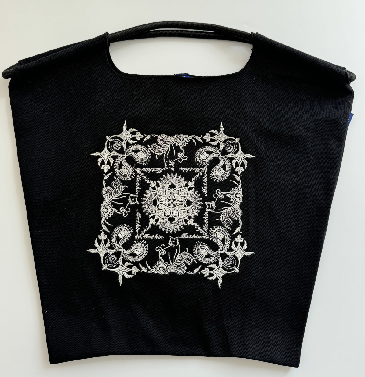 V888-ELOSUNG29727-202506190641-00 Printed Canvas Tote Bag - Water-Resistant, Large Capacity Shoulder Bag with Intricate Pattern(Black Cashew Flower) - Image 1