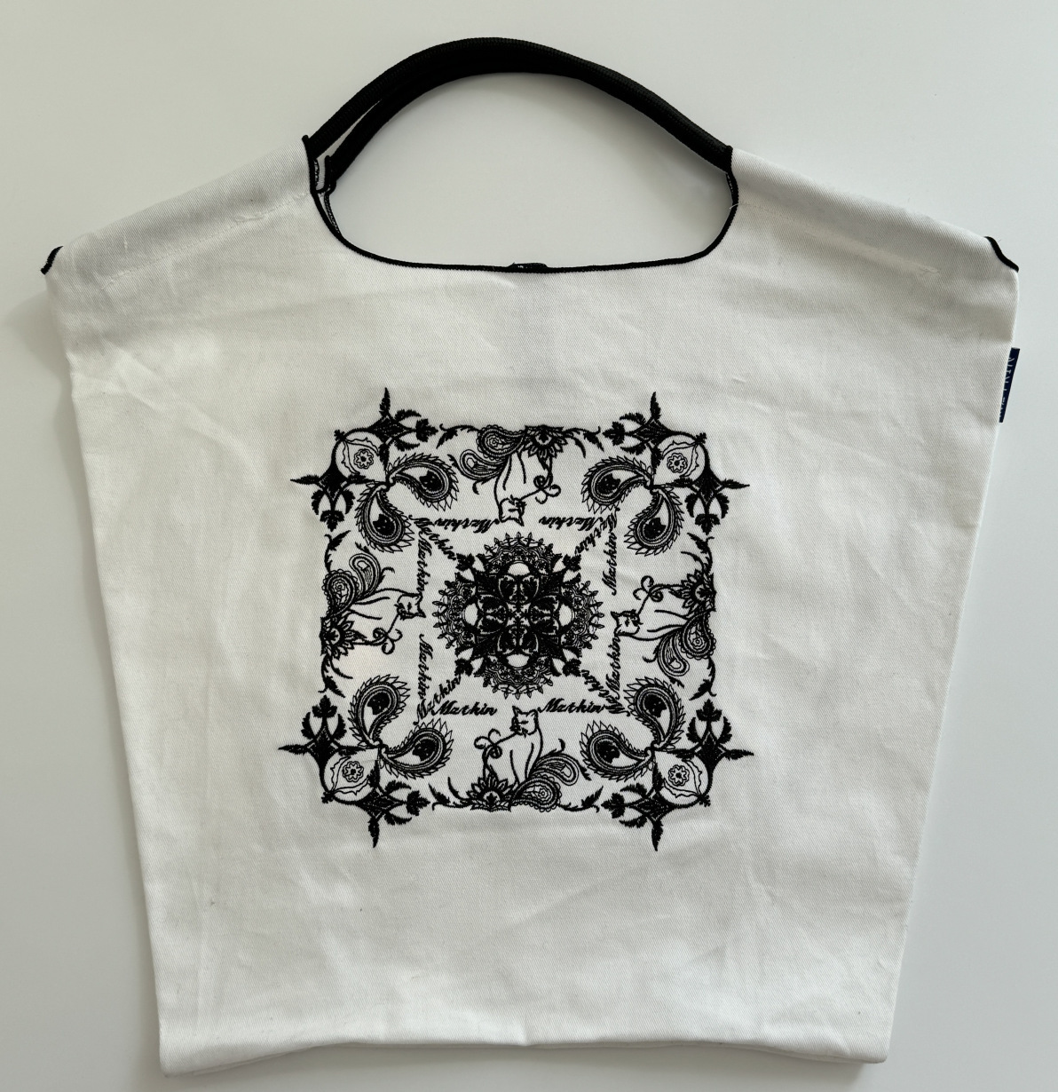 V888-ELOSUNG29729-202506190721-00 Printed Canvas Tote Bag - Water-Resistant, Large Capacity Shoulder Bag with Intricate Pattern(White cashew flower) - Image 1