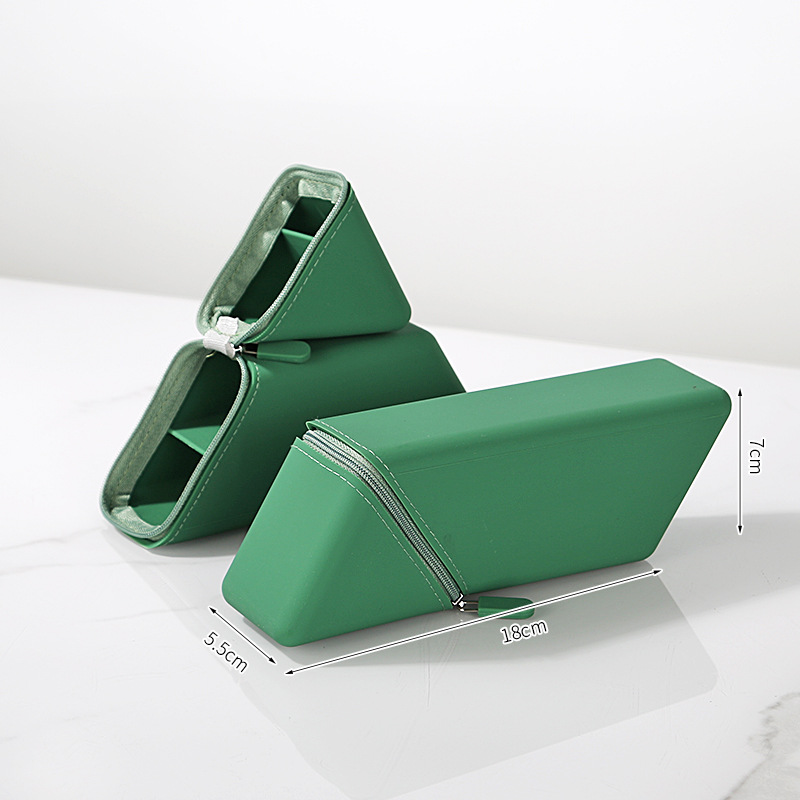 V888-ELOSUNG32997-202507180921-00 Green Transforming Silicone Pencil Case - Stand-Up Pen Holder & Stationery Organizer - Image 1