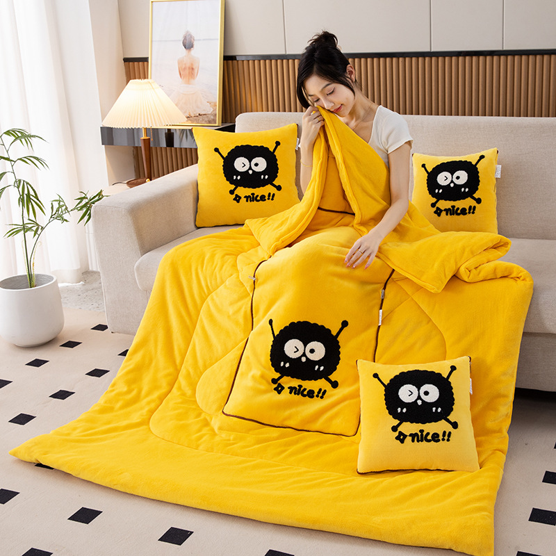 V888-ELOSUNG33402-202506191242-00 Yellow Padded and Thickened Elf 2-in-1 Foldable Car Pillow Blanket - Cozy 40x40cm Pillow, Unfolds to 100x150cm Blanket for Travel and Office Naps - Image 1
